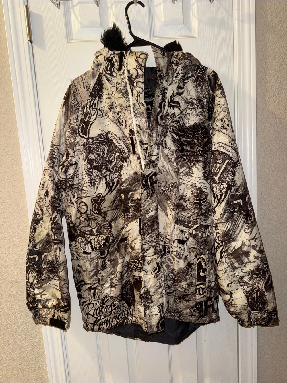 Fox Black and Cream Graphic Ski Jacket with Hood